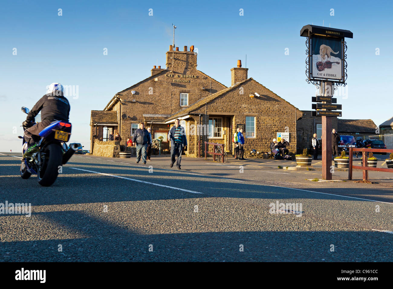 The Cat and Fiddle pub in Cheshire  between Buxton and Macclesfield.The Inn is the second-highest public house in England. Stock Photo