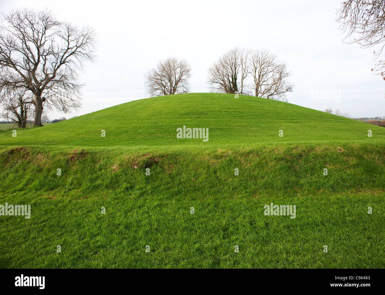 Navan Fort – known in Old Irish as Eṁaın Ṁacha, is an ancient monument in County Armagh, Northern Ireland. Stock Photo