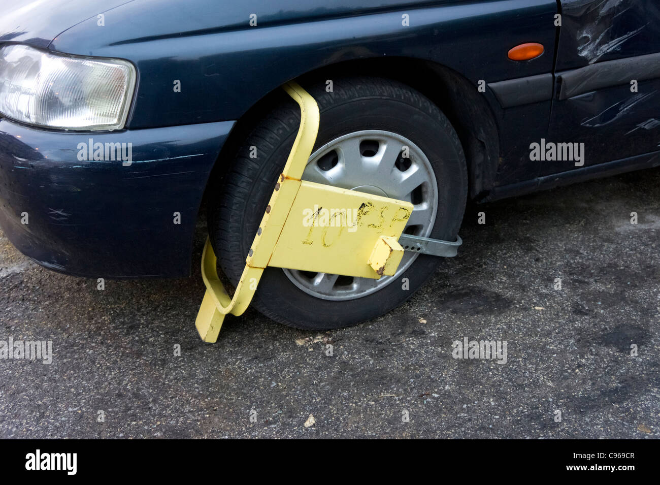 Car clamp hires stock photography and images Alamy