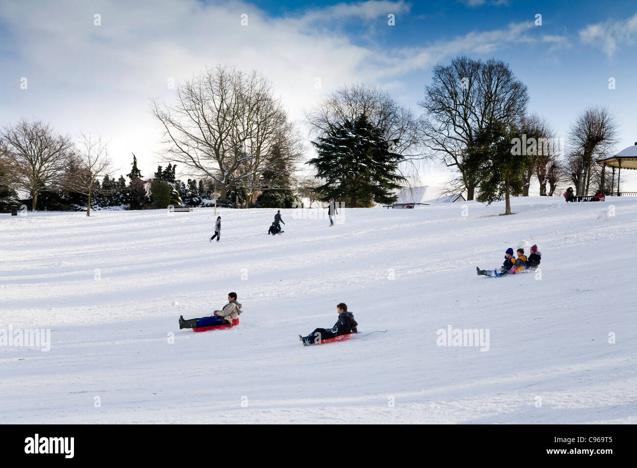 COLCHESTER CASTLE PARK IN THE SNOW. JANUARY 7TH Stock Photo Alamy