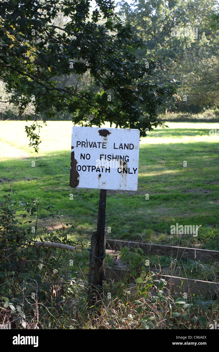 No fishing sign hi-res stock photography and images - Alamy No fishing sign hi-res stock photography and images - Alamy