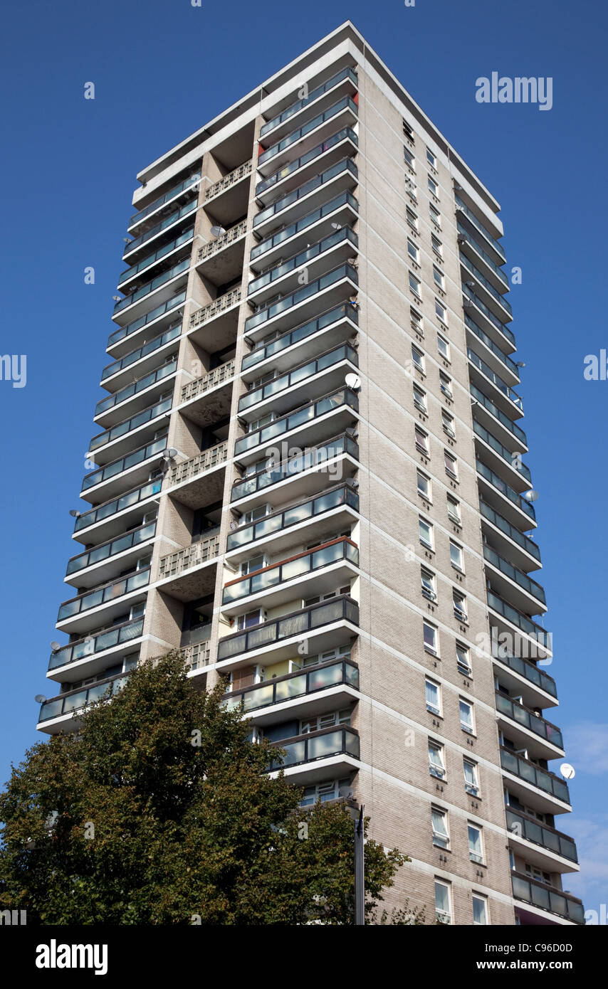 Block Of Flats London High Resolution Stock Photography and Images - Alamy