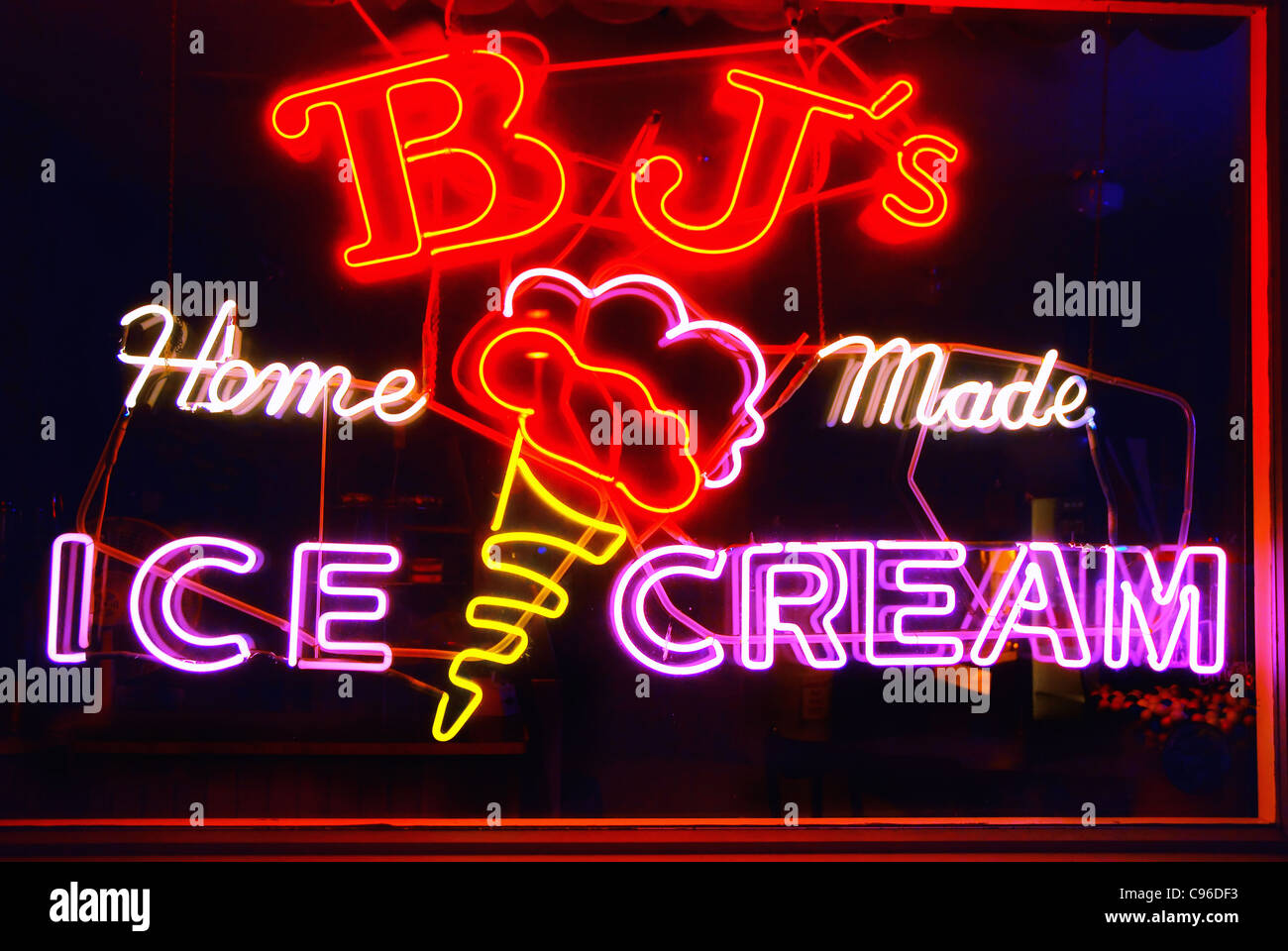 Bjs restaurant hi-res stock photography and images - Alamy