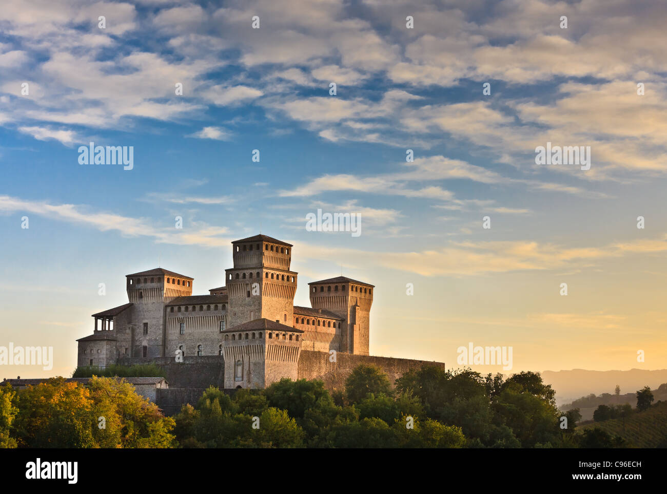 Afternoon light falls on Torrechiara Castle, Emilia-Romagna, Italy Stock Photo