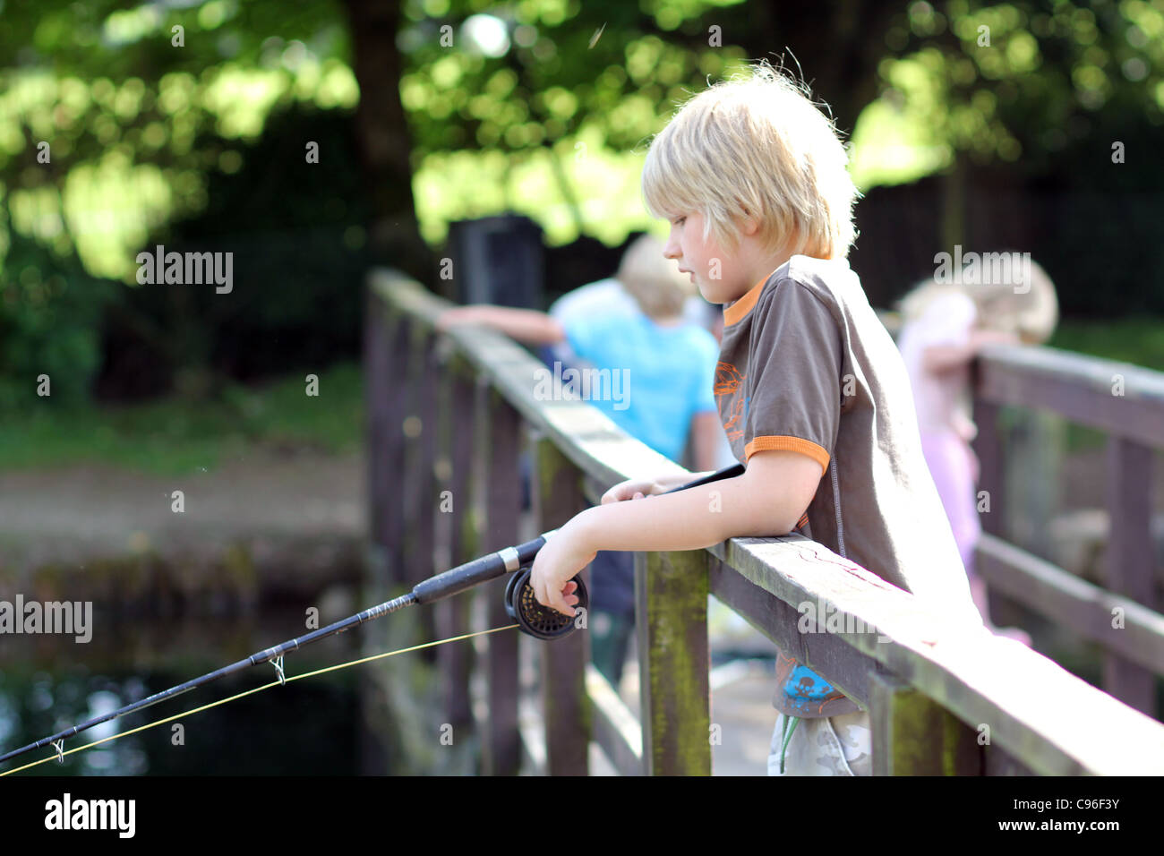 Riverside Kids Youths Boys Camo Shooting Fishing Jacket Coat Waterproof Warm 
