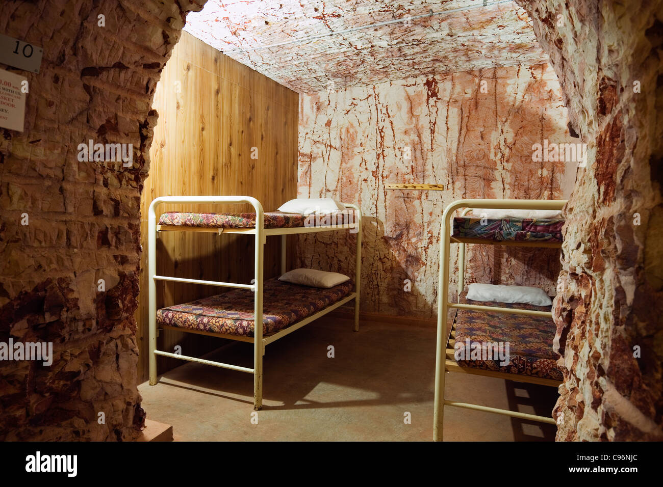 Underground accommodation at Radeka's Downunder Dugout Motel and Backpackers.  Coober Pedy, South Australia, Australia Stock Photo