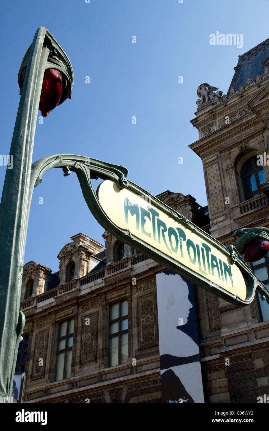 Architect Hector Guimard's Art Nouveau design for the Paris metro ...