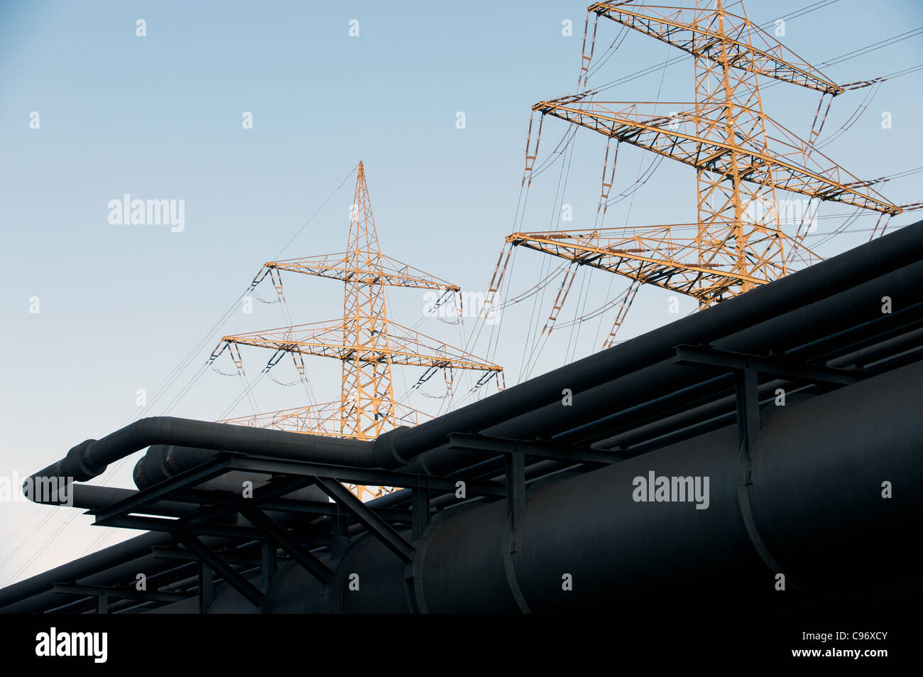 pipeline supplying blast-furnace and coke oven gas from a steel factory to gas-fired power station, Duisburg-Hamborn, Germany. Stock Photo