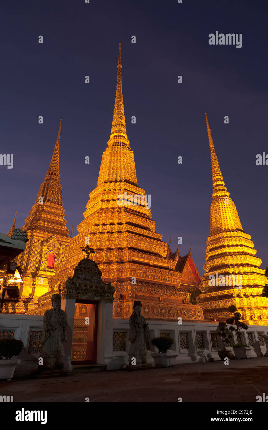 Wat Po at night, Bangkok, Thailand Stock Photo