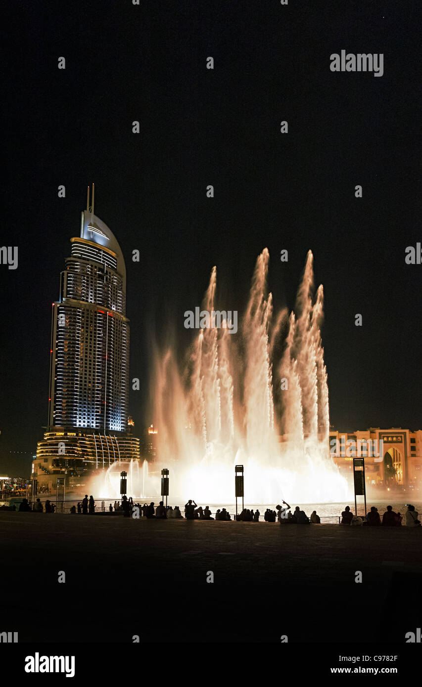 Dubai Fountains, the world's biggest light and water show, Business Bay