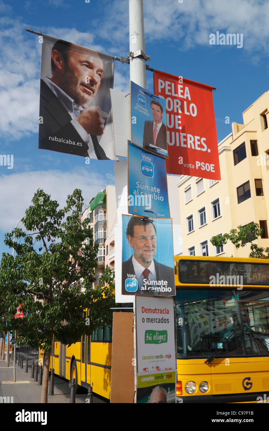 Las Palmas, Gran Canaria, Canary Islands, Spain. Wednesday, 16th November 2011. Campaign posters for Alfredo Perez Rubalcaba, presidential candidate for PSOE party (Partido Socialista Obrero Espanol) and Mariono Rajoy, candidate for PP (Partido Popular). Spanish election id on 20th November 2011 Stock Photo