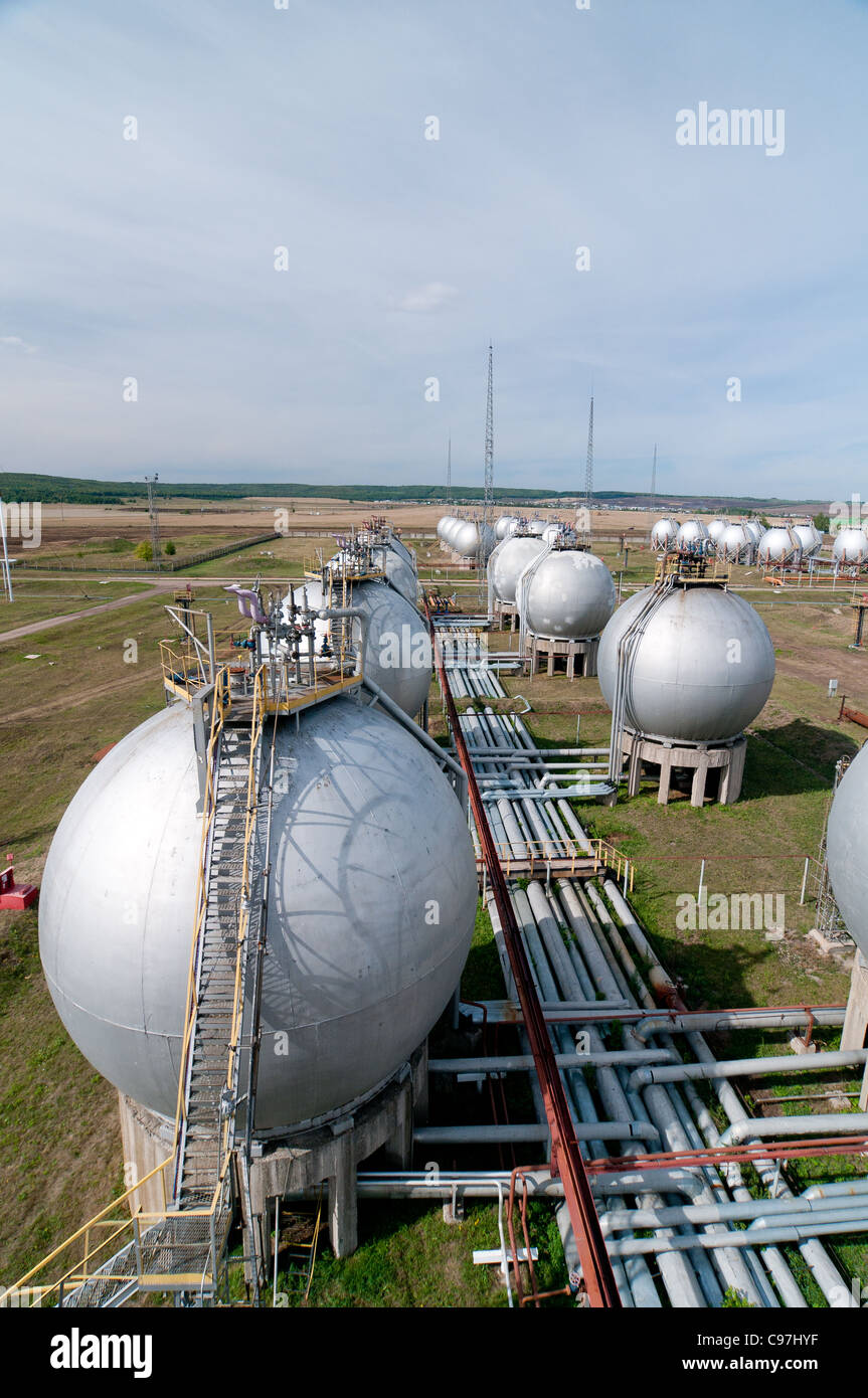 Condensation tank hires stock photography and images Alamy
