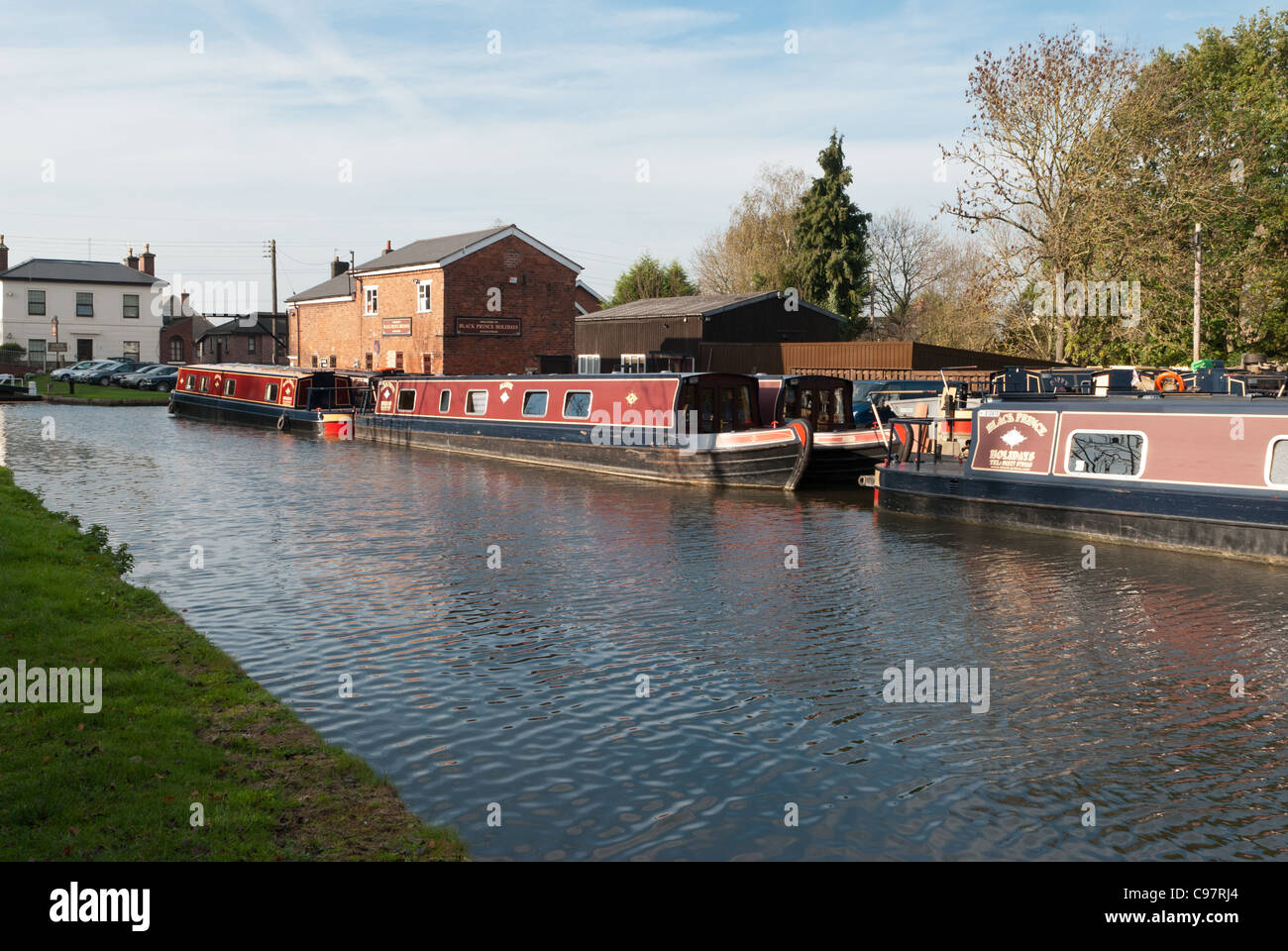 Black prince canal boats hi-res stock photography and images - Alamy