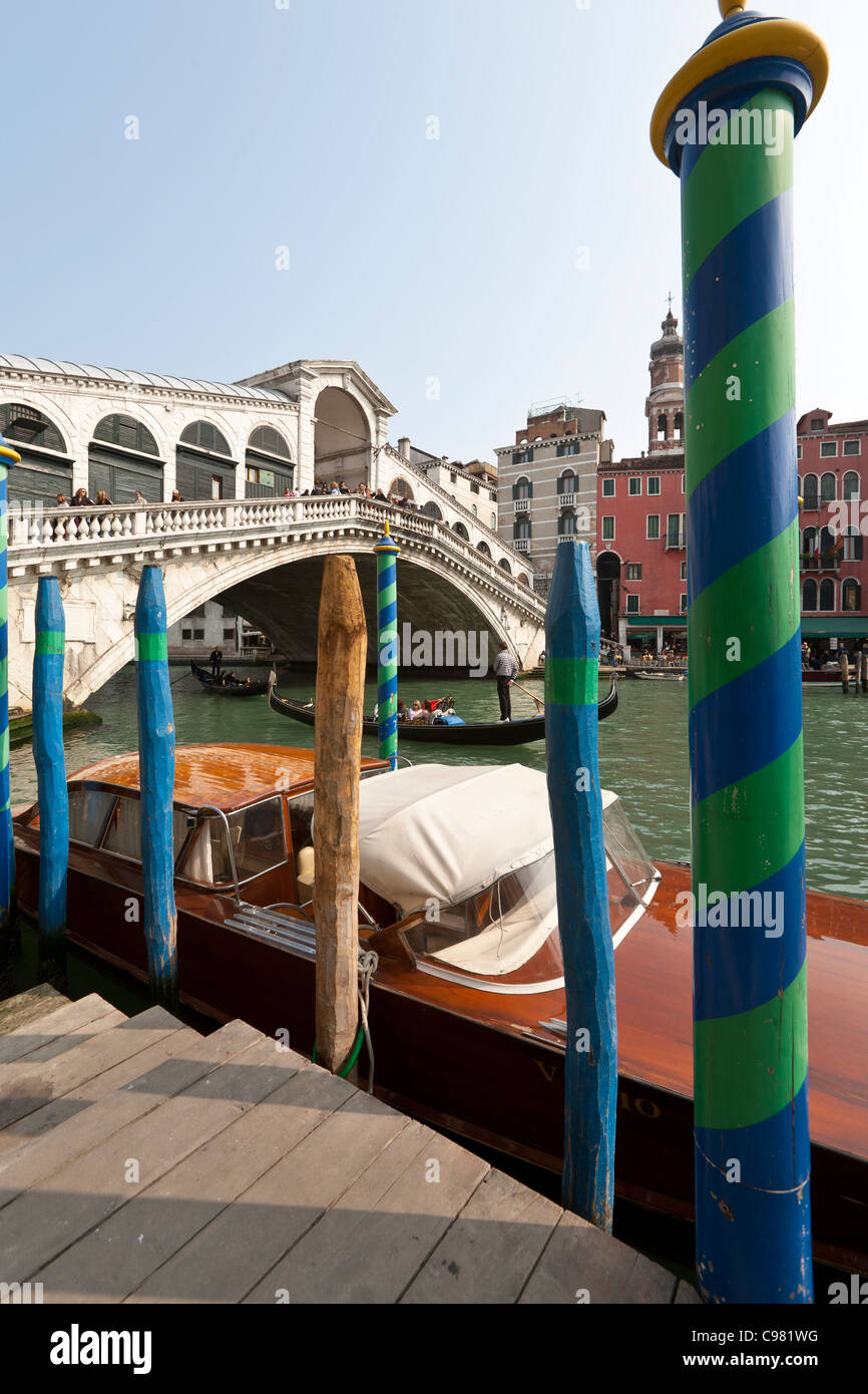 Wideangle view across the Grand Canal in Venice towards the Rialto ...