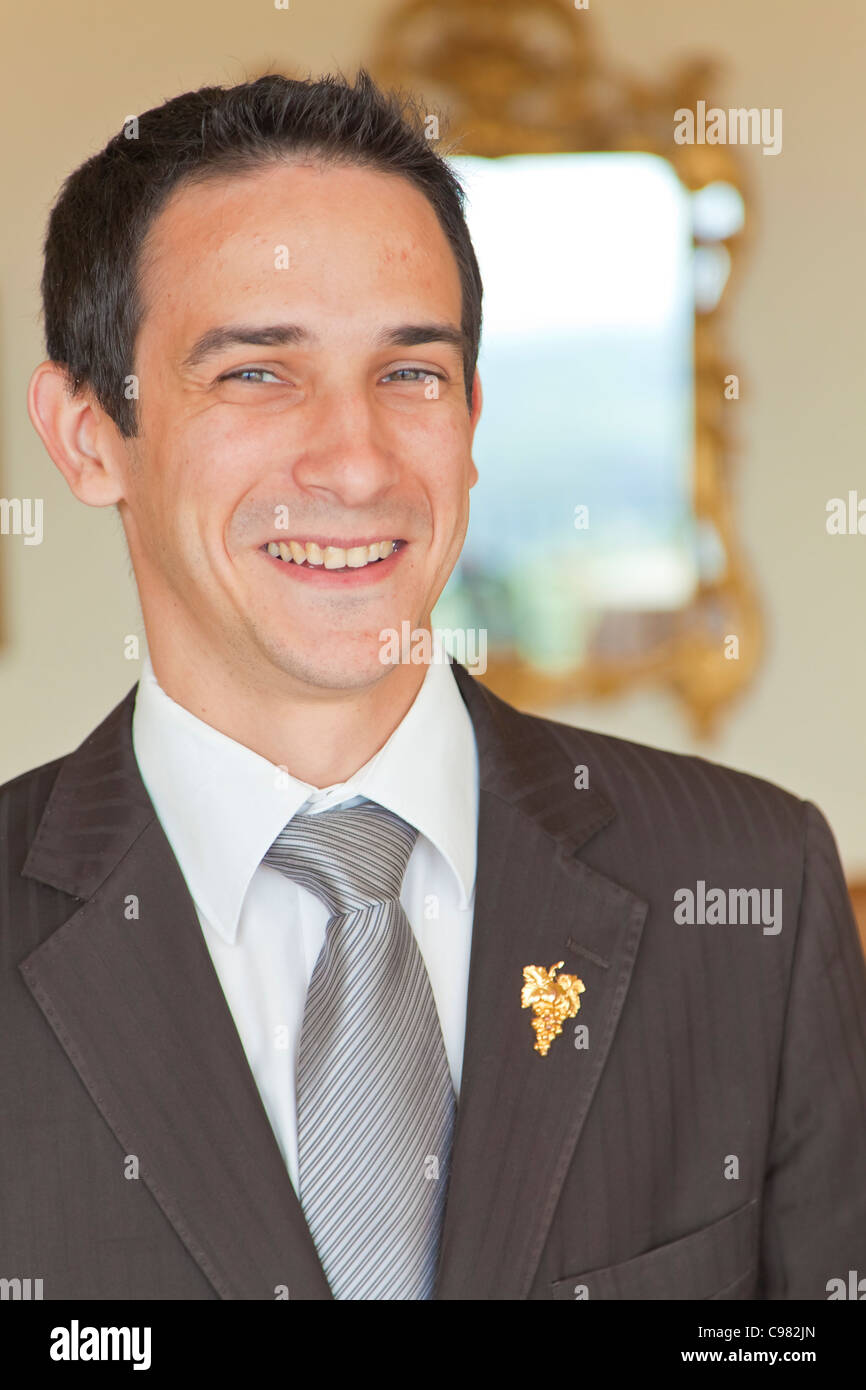 The master sommelier Bernard Neveu., CHATEAU SAINT-MARTIN & SPA - 2490  Avenue des Templiers - BP 102 - 06142 VENCE CEDEX Tél Stock Photo - Alamy