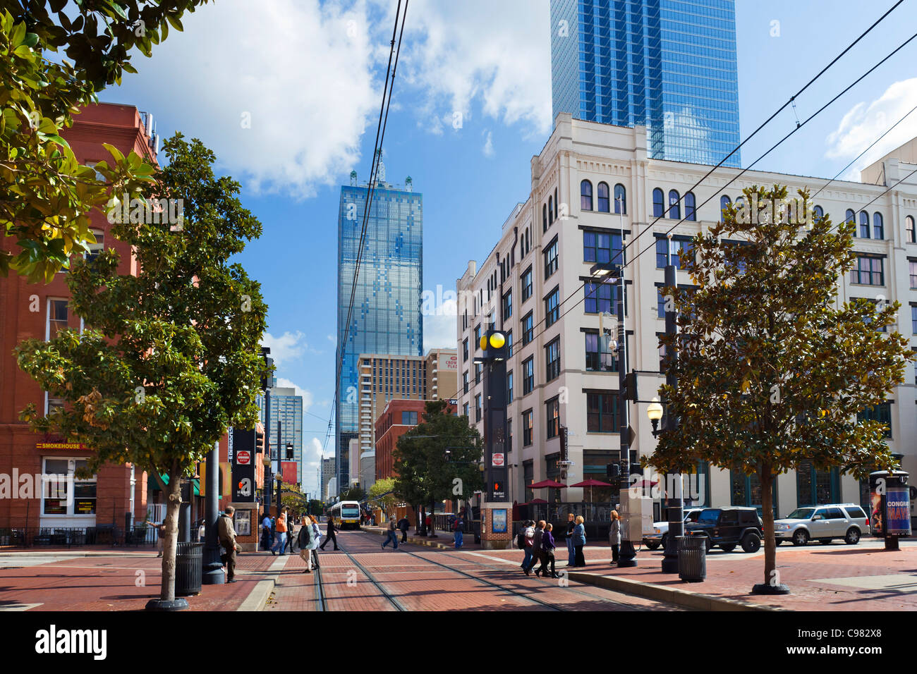 DART Light Rail tracks on Pacific Avenue at the corner of Market Street in the West End Historic District, Dallas, Texas, USA Stock Photo