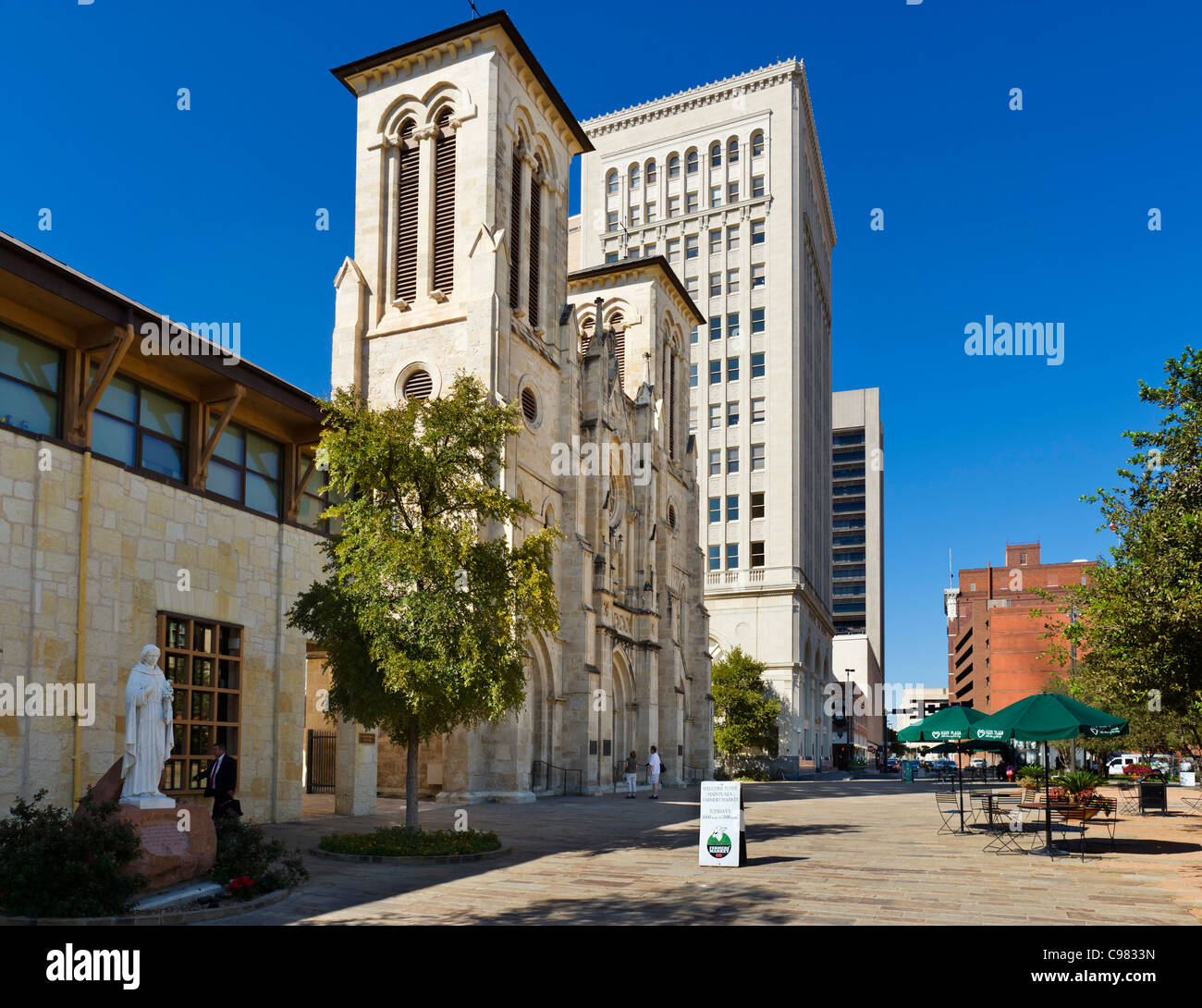 San Fernando Cathedral in Main Plaza, San Antonio, Texas, USA Stock Photo