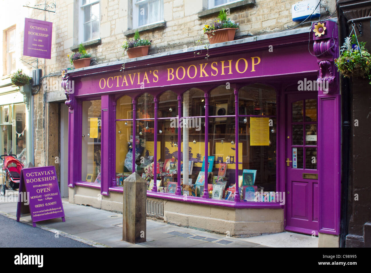 Octsvias Bookshop in Cirencester Gloucestershire England Stock Photo