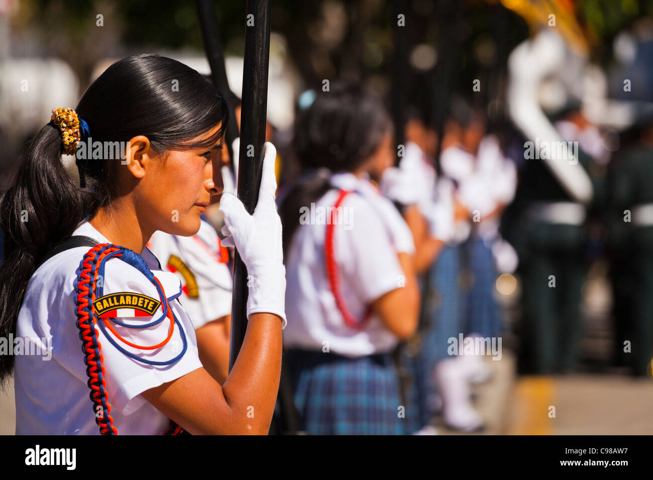 peru independence day who helped