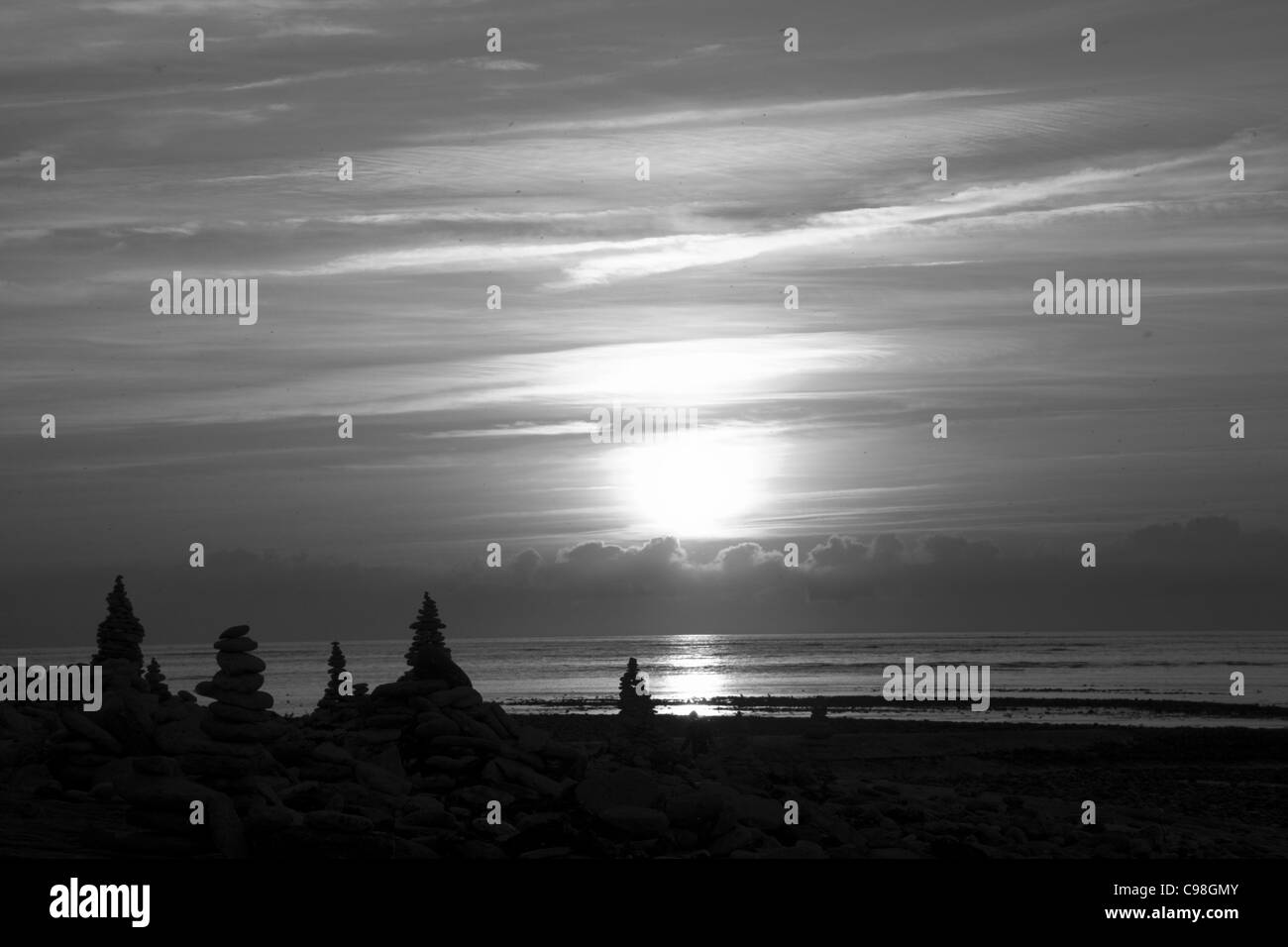 Black and white sunset hi-res stock photography and images - Alamy