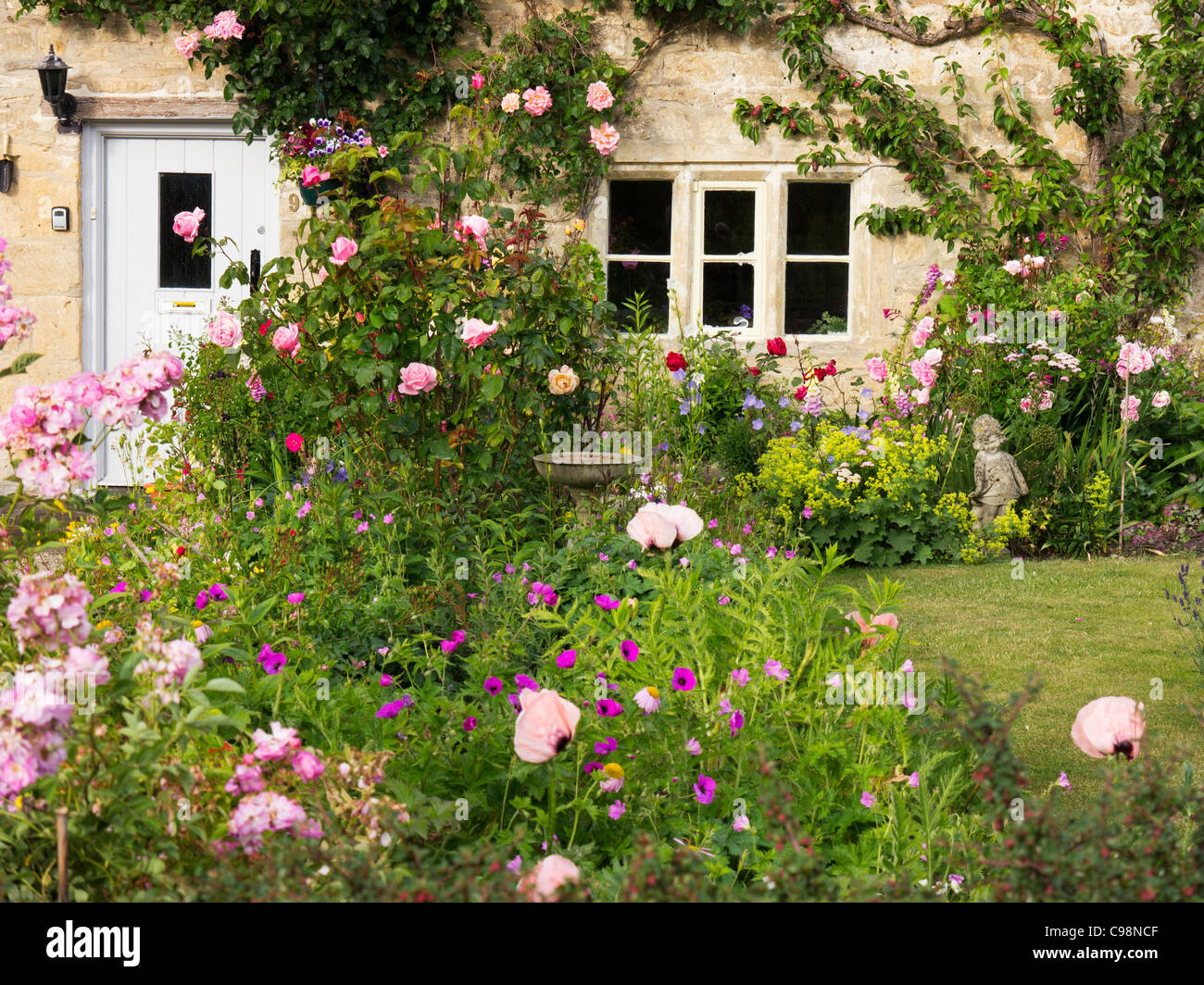 Detail of pretty cottage, Cotswolds, Gloucestershire, UK Stock Photo