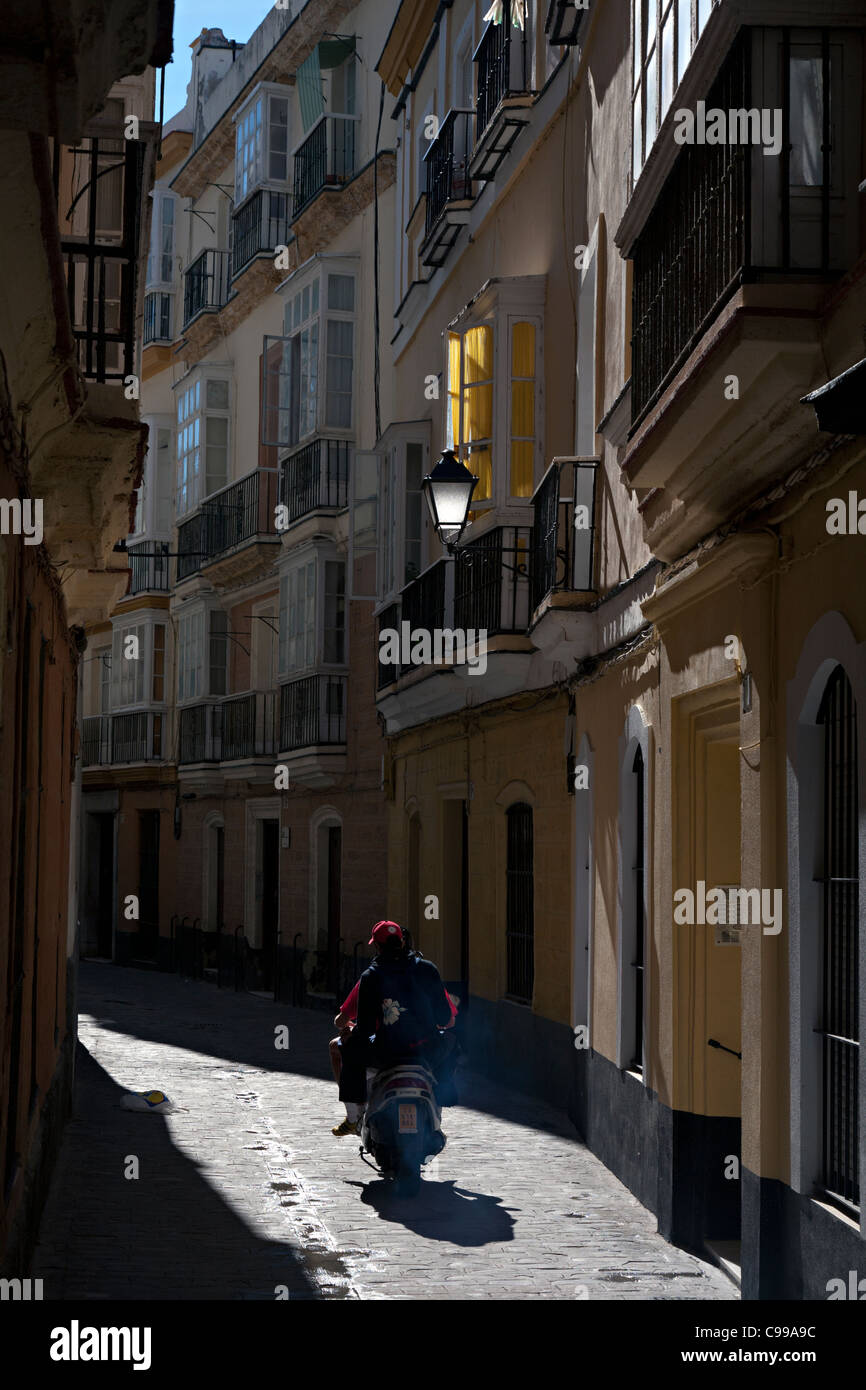 Cadiz street hires stock photography and images Alamy