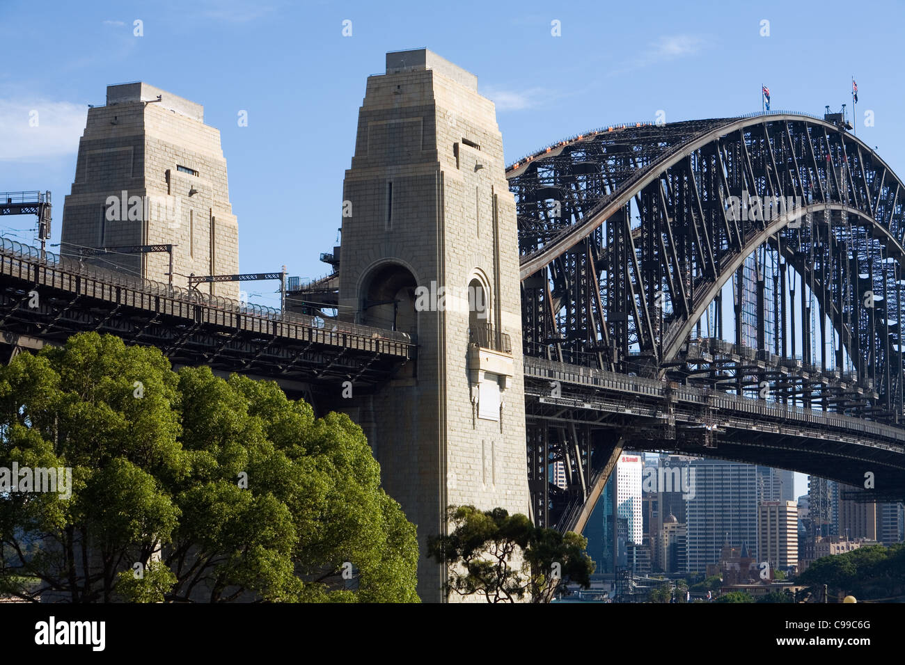 View of the Harbour Bridge from Sydney's North Shore. Sydney, New South Wales, Australia Stock