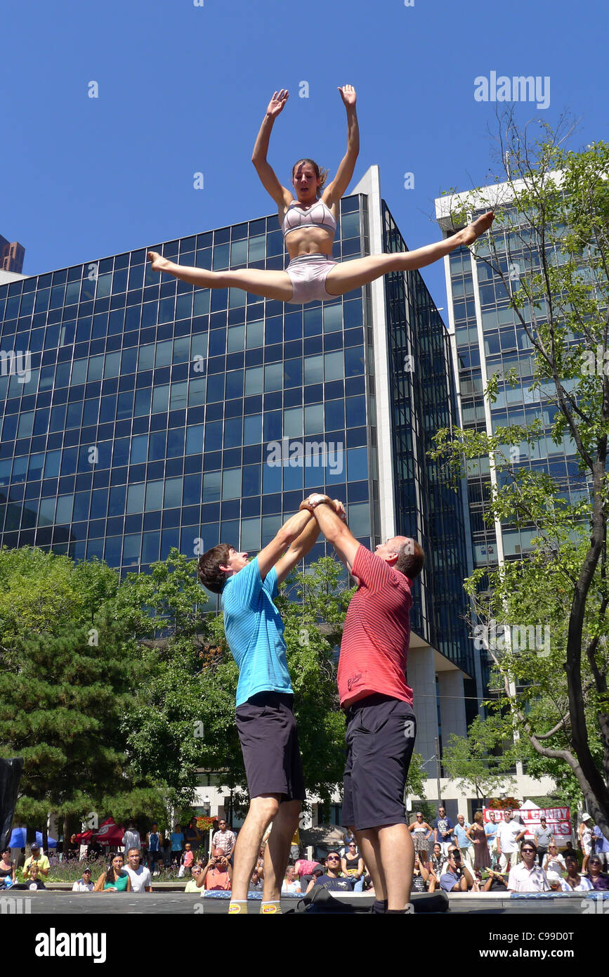 Leaping acrobats hi-res stock photography and images - Alamy