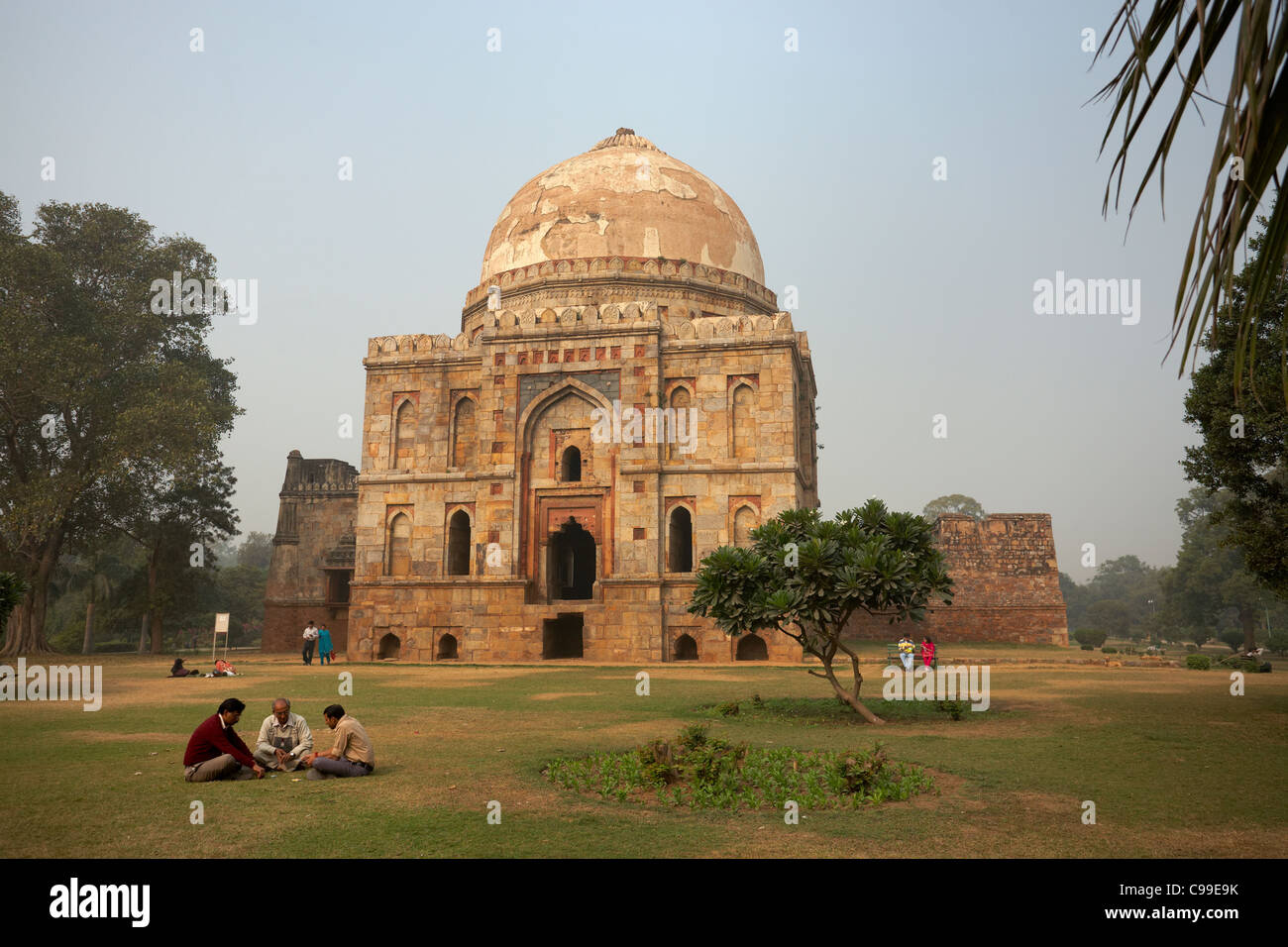 Bara Gumbad, Lodi Gardens, New Delhi, India Stock Photo