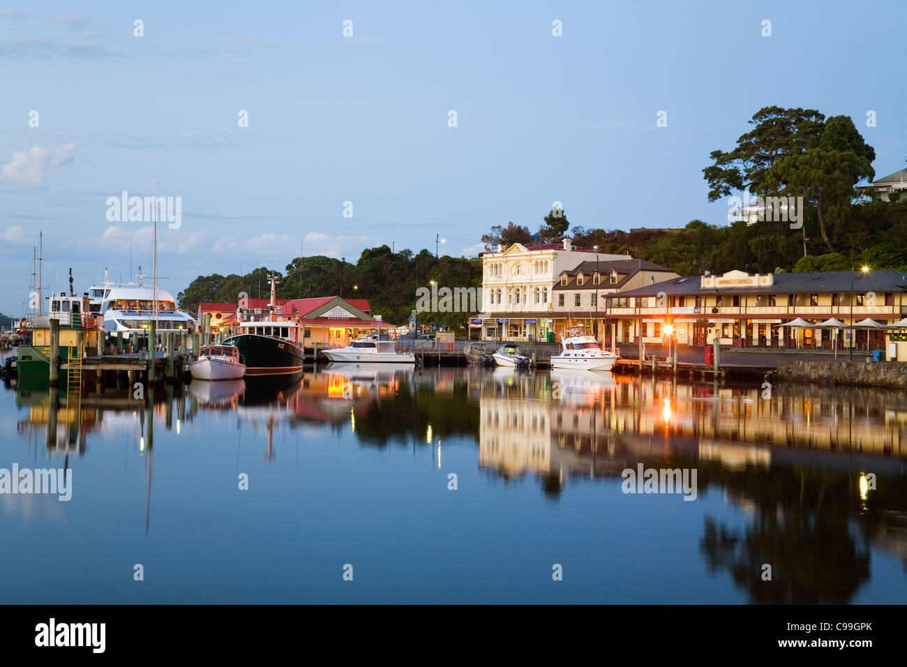 The harbour town of Strahan at dawn. Strahan, Tasmania, Australia Stock Photo