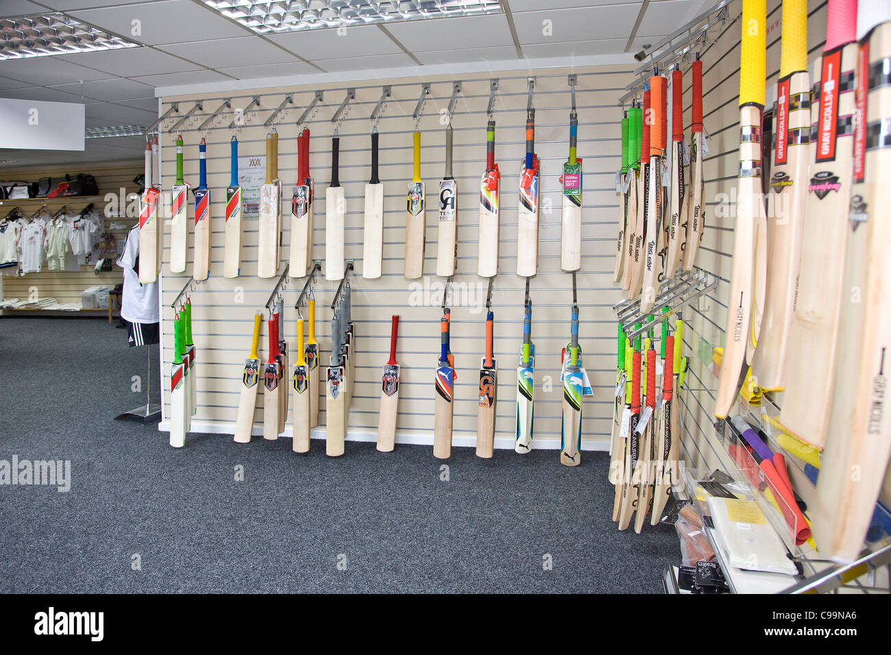 Cricket Bats High Resolution Stock Photography And Images Alamy Cricket Bats High Resolution Stock Photography And Images Alamy