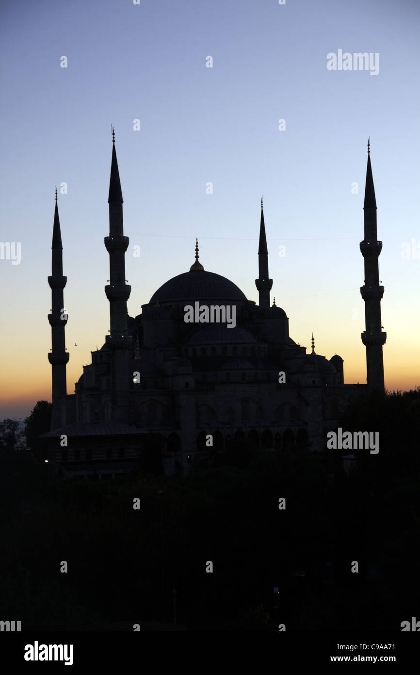 BLUE MOSQUE SULTAN AHMET CAMII SULTANAHMET ISTANBUL TURKEY 03 October ...