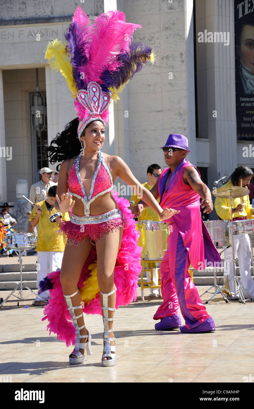 Caribbean traditional dancing Stock Photo - Alamy