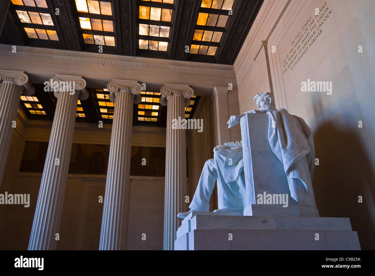 Photograph of the Lincoln Memorial located on the National Mail in