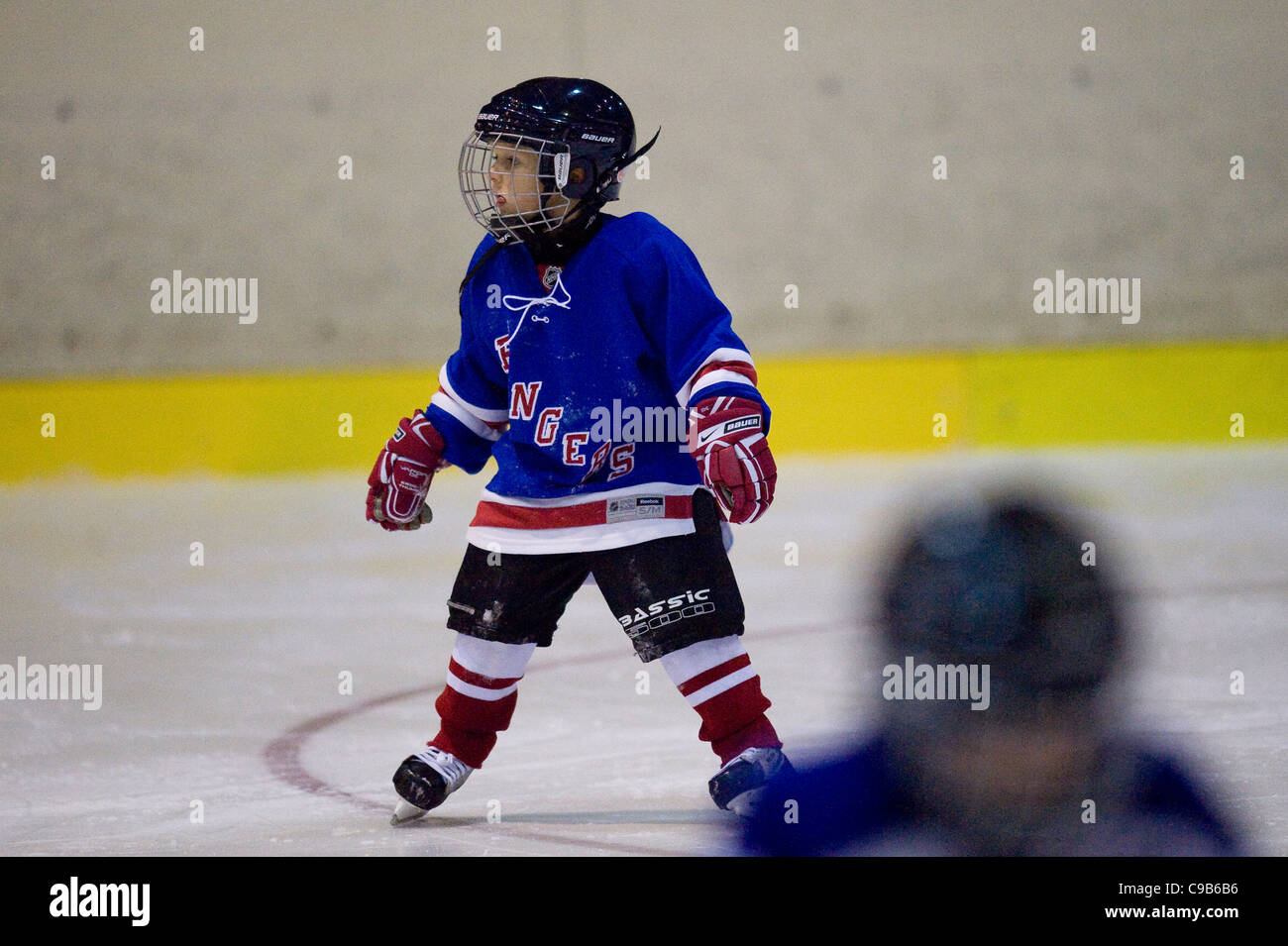 children ice hockey training Stock Photo Alamy
