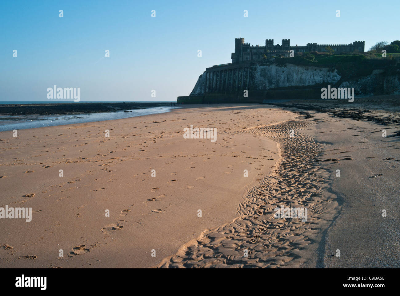 Kingsgate Bay & Beach, Kent, UK Stock Photo Alamy