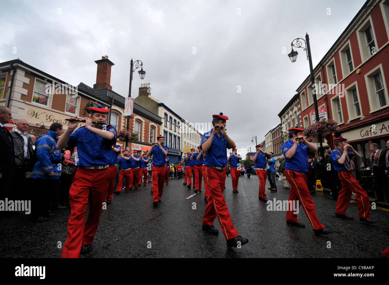 Loyalist flute band playing during the annual Apprentice Boys of Derry