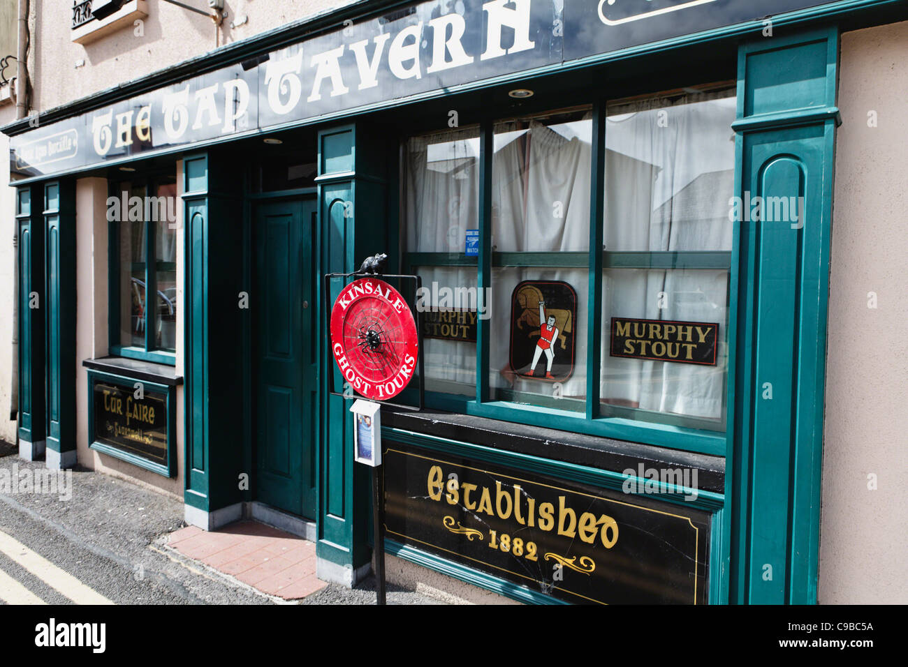 Exterior View of Historic Tap Tavern, Kinsale, County Cork, Republic of Ireland Stock Photo