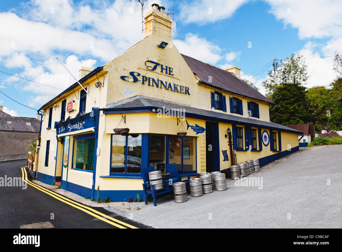 Exterior View of the Spnnaker Restaurant and Bar, Scilly, Kinsale, County Cork, Republic of Ireland Stock Photo