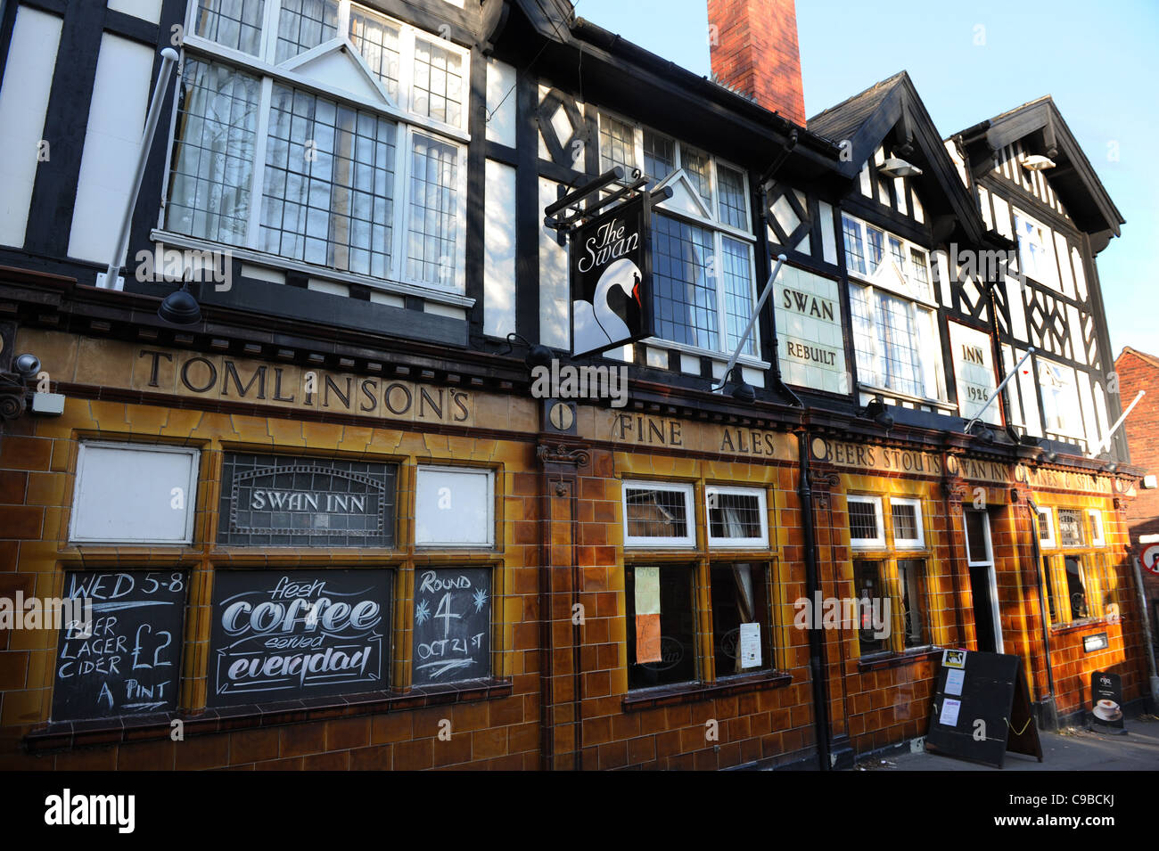 The Swan Inn at Worksop Nottinghamshire, England. Uk Stock Photo