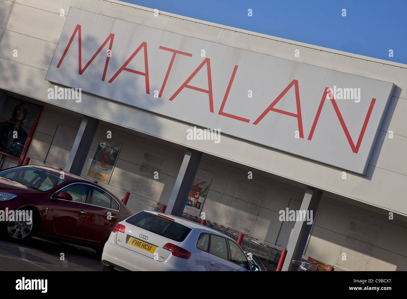 cloths store high resolution stock photography and images alamy cloths store high resolution stock photography and images alamy