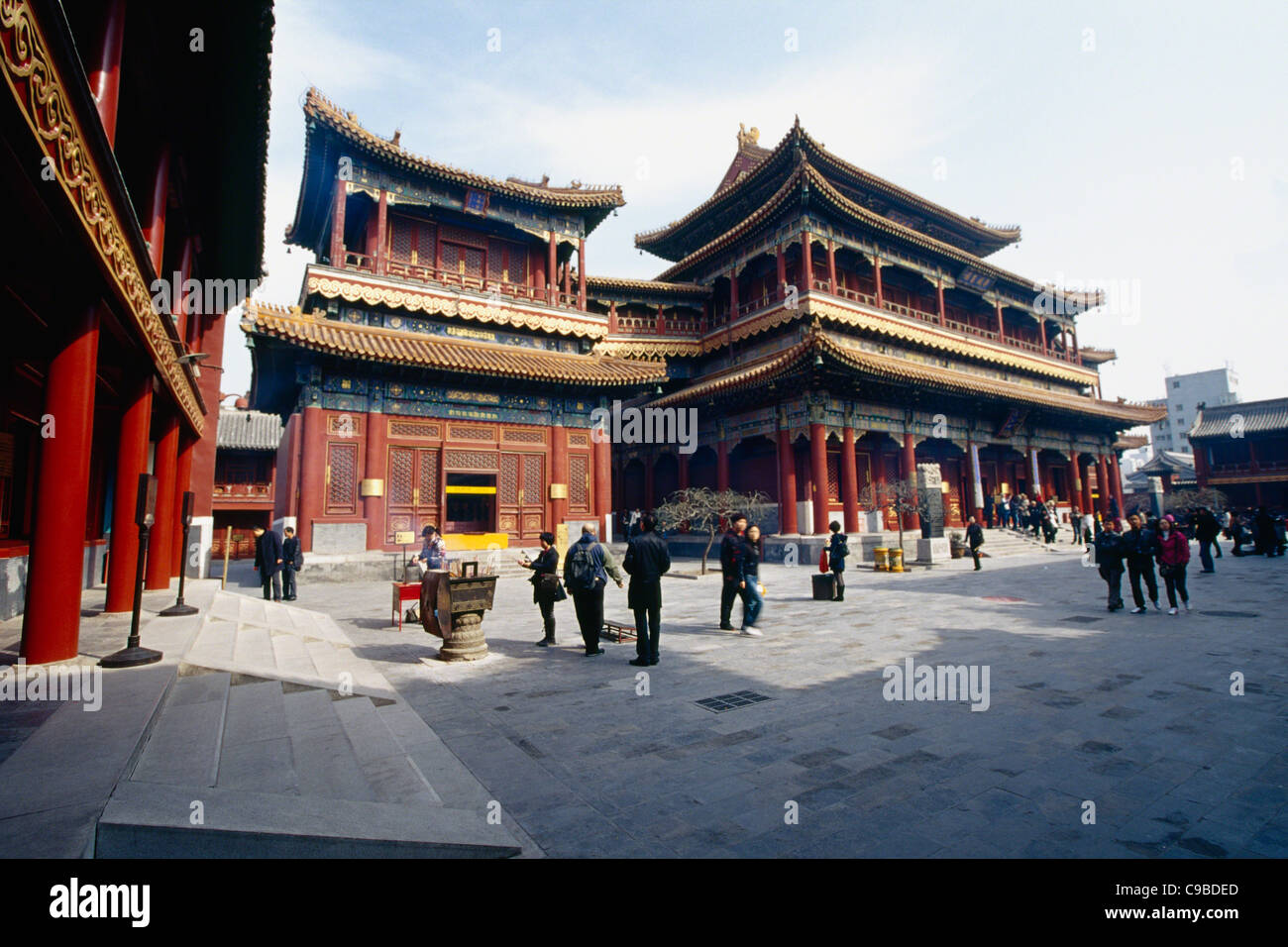 Courtyard of the Lama Temple, Pavilion of Eternal Happiness (Wanfu Ge) Beijing, China Stock Photo