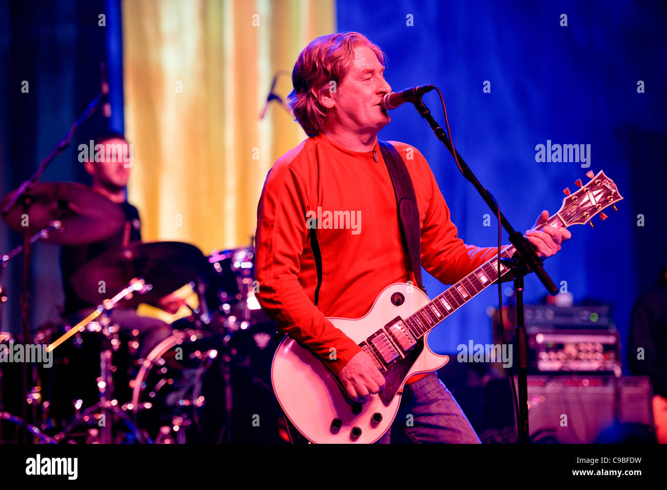 Saw doctors performing on stage Stock Photo Alamy