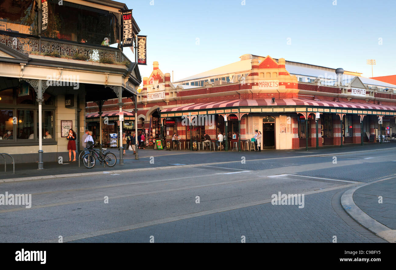 Fremantle Market and Sail and Anchor pub on a Friday night. South Terrace, Fremantle, Western Australia Stock Photo