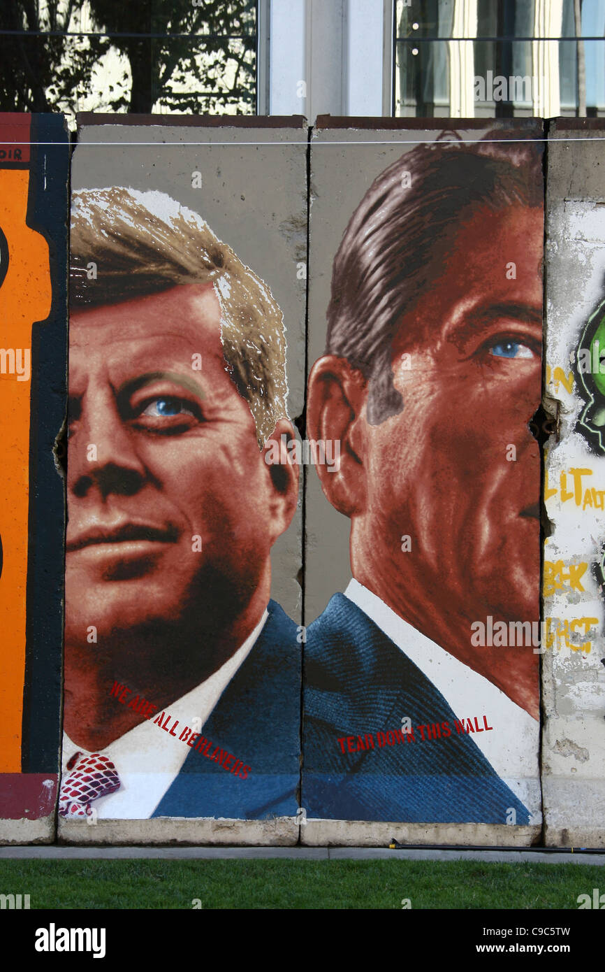 JFK & RONALD REAGAN PORTAITS & GRAFFITI BEHIND THE BERLIN WALL