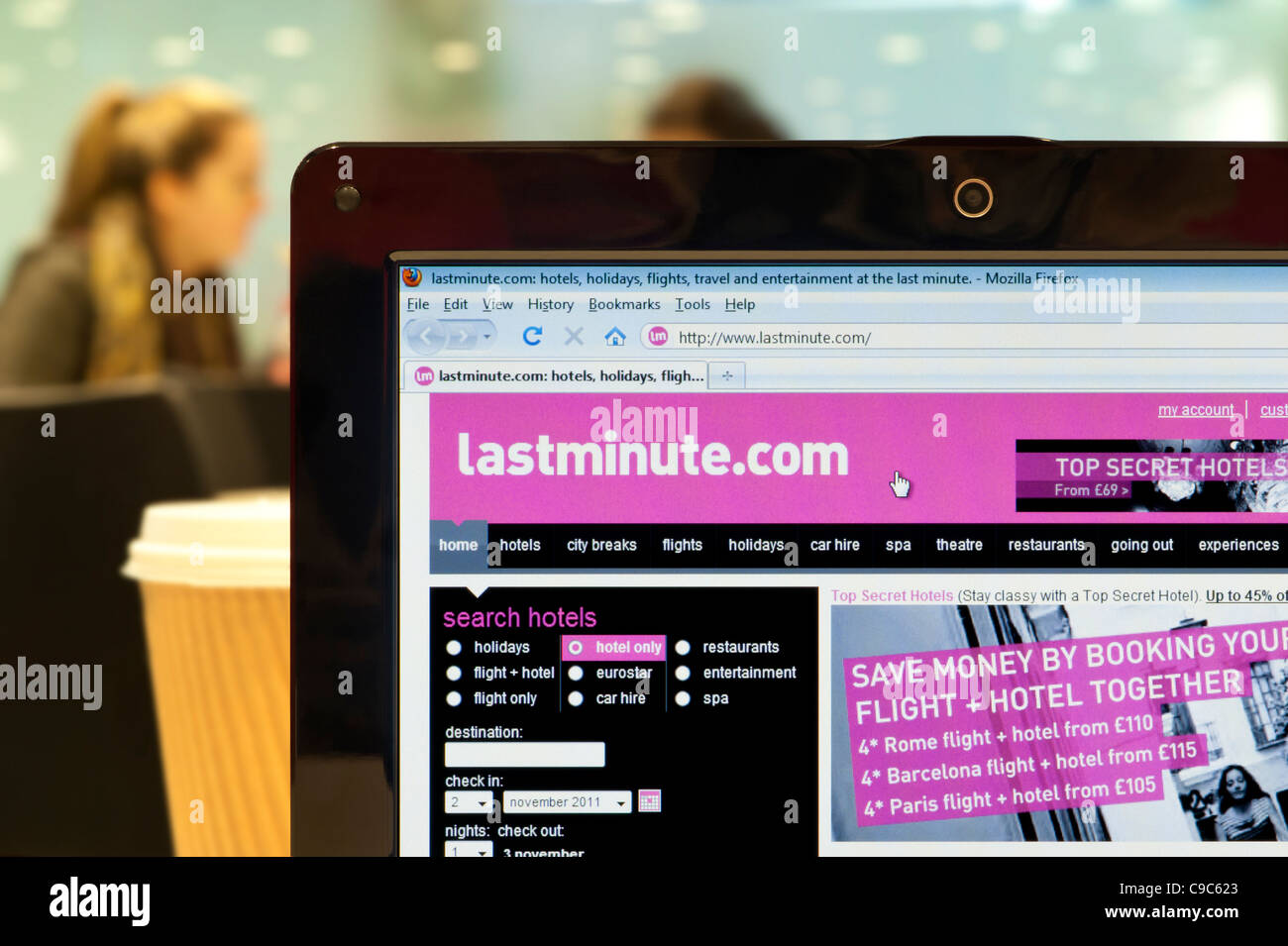 The Lastminute.com website shot in a coffee shop environment (Editorial use only: print, TV, e-book and editorial website). Stock Photo