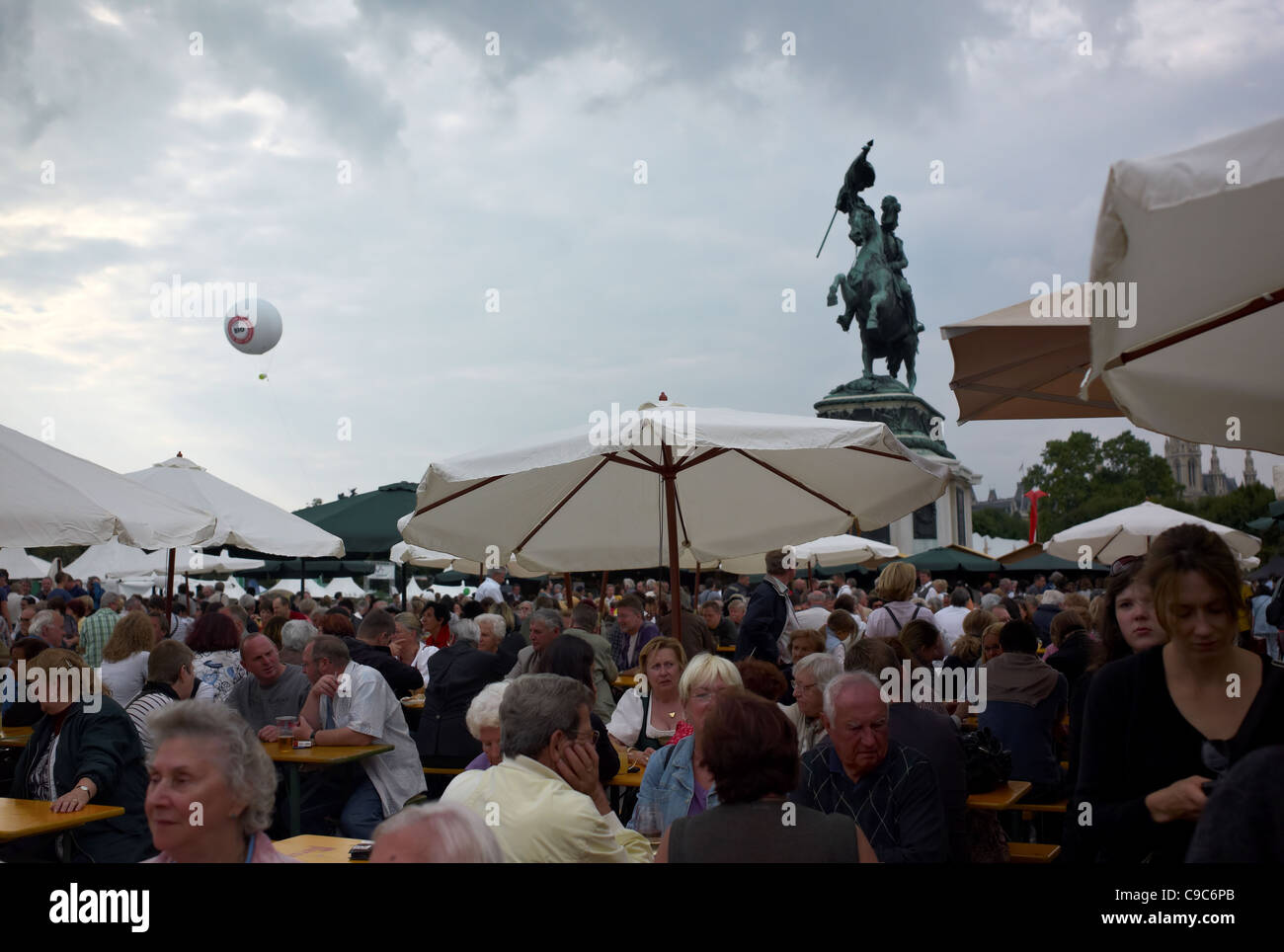 Erntedankfest queen hi-res stock photography and images - Alamy