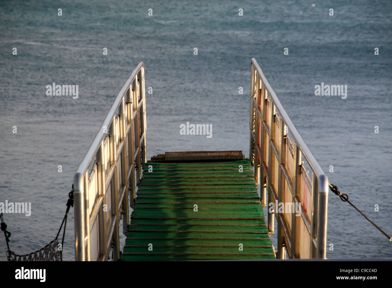 Jetty railings hi-res stock photography and images - Alamy