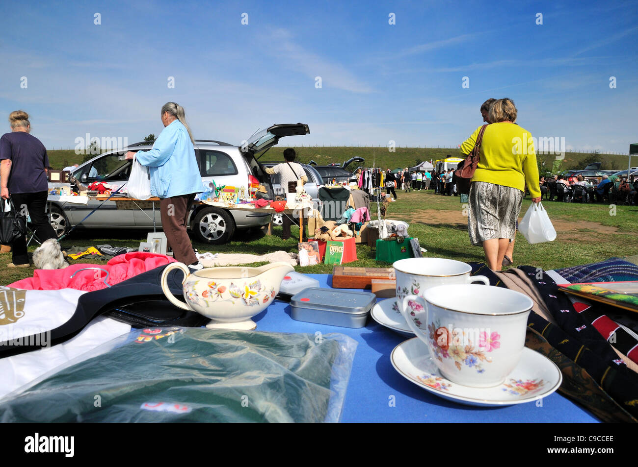 Car boot sale hires stock photography and images Alamy