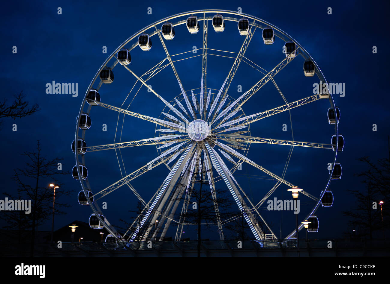 Big wheel erected at Christmas outside Braehead shopping centre in Renfrew, Scotland Stock Photo